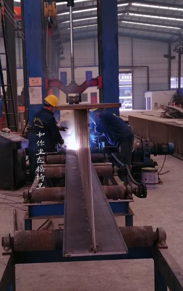 甘肃城关钢结构厂H型钢组立机