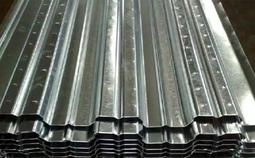 高层住宅吊装城关楼承板怎么省工期